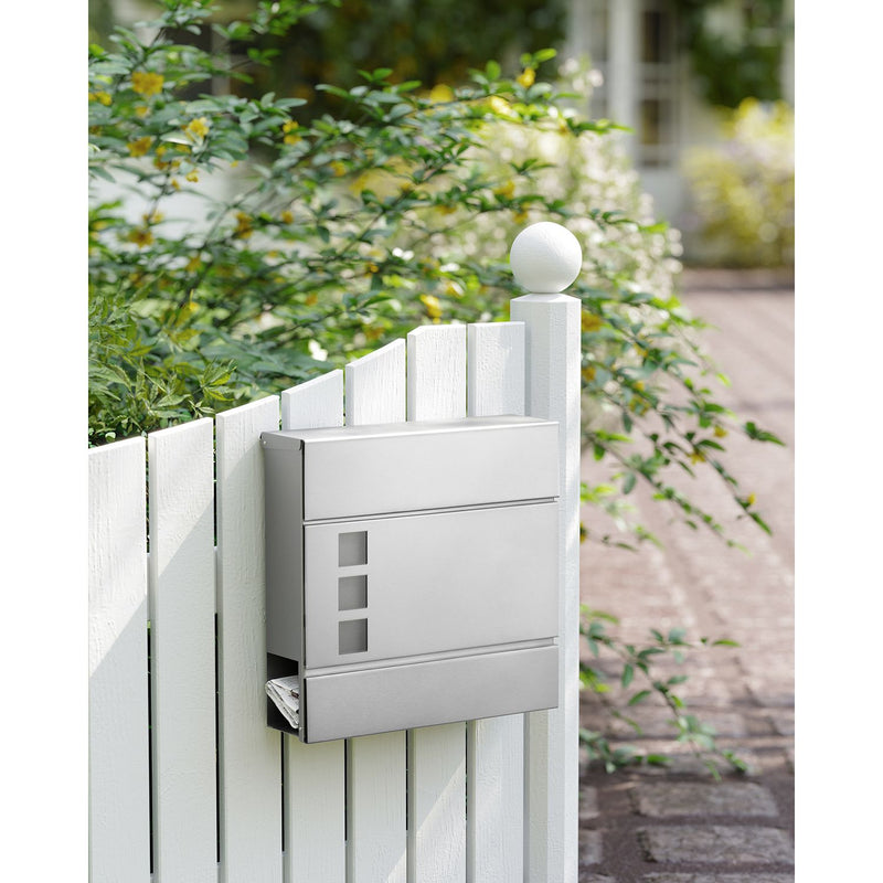 Wall Letterbox - LostBox - sanomalehden laatikolla - lukko - hopea